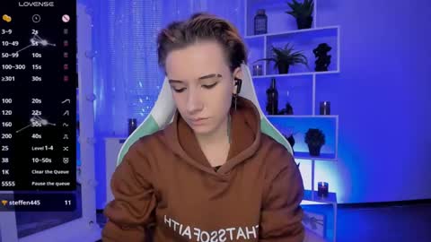 Snapshot of _rein_ramm chatting on April 13, 2026, 4:12 pm Rein online show from April 13, 2026, 4:12 pm