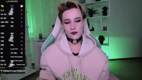 Snapshot of _rein_ramm chatting on April 15, 2026, 7:43 pm Rein online show from April 15, 2026, 7:43 pm