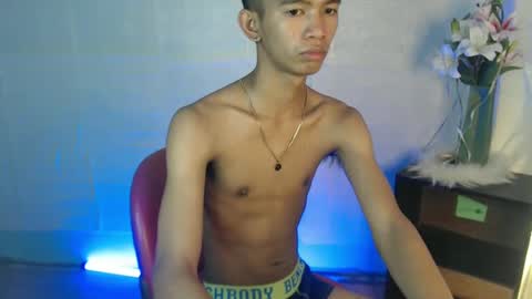 _rellvanxx online show from March 3, 2025, 10:10 pm