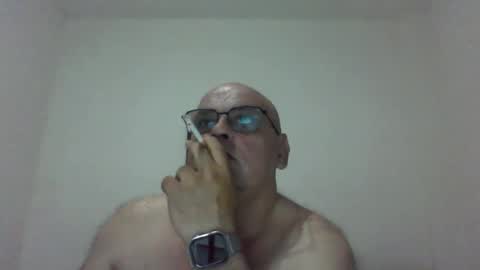 Snapshot of _reyi chatting on May 13, 2026, 7:17 am REY online show from May 13, 2026, 7:17 am
