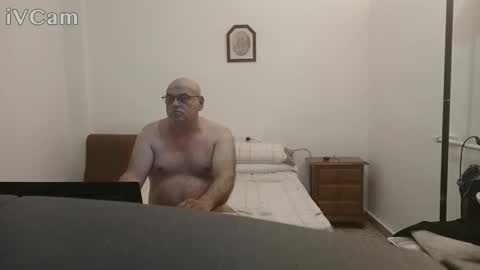 Snapshot of _reyi chatting on May 14, 2026, 5:47 am REY online show from May 14, 2026, 5:47 am