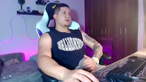 Roberto online show from March 5, 2025, 12:33 pm