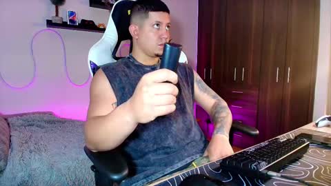 Roberto online show from March 9, 2025, 12:53 pm