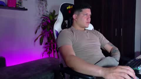 Snapshot of _robertobaggio chatting on February 1, 2026, 6:34 am Roberto online show from February 1, 2026, 6:34 am