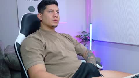 Snapshot of _robertobaggio chatting on February 25, 2026, 12:15 pm Roberto online show from February 25, 2026, 12:15 pm