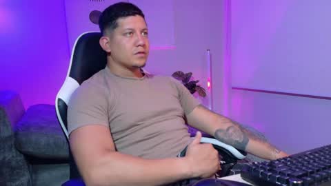 Roberto online show from April 18, 2026, 5:55 am