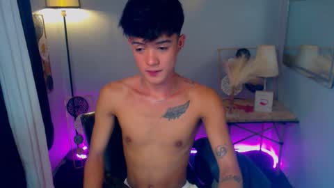 _robinmartinxx online show from September 19, 2025, 10:27 am