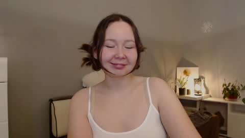 Snapshot of _rosie_cheeks_ chatting on December 6, 2024, 6:28 pm See you online show from December 6, 2024, 6:28 pm