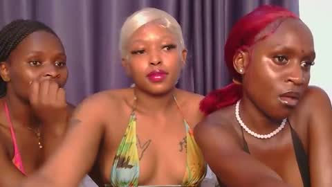  Roxxana online show from February 18, 2026, 4:52 am