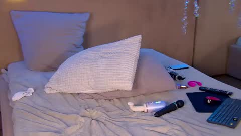 Snapshot of _roxydoll_ chatting on August 3, 2026, 9:04 am Roxy online show from August 3, 2026, 9:04 am