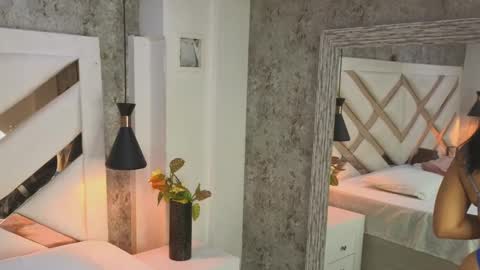 Sara online show from October 15, 2025, 7:58 pm