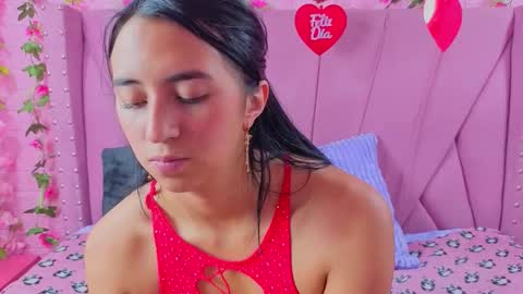 _salomeparra1 online show from September 19, 2025, 3:19 am