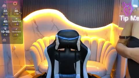 Samantha online show from October 24, 2025, 1:29 pm