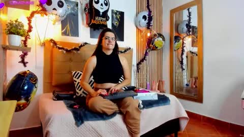 Snapshot of _samanthaa_foxx chatting on October 19, 2025, 10:49 am SAMANTHA FOX online show from October 19, 2025, 10:49 am