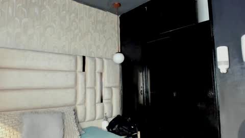 _sammy_ice online show from February 8, 2025, 9:35 am