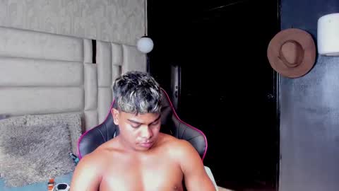 _sammy_ice online show from February 9, 2025, 1:14 pm