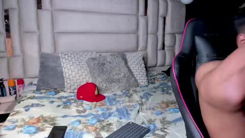 _sammy_ice online show from February 21, 2025, 6:15 pm