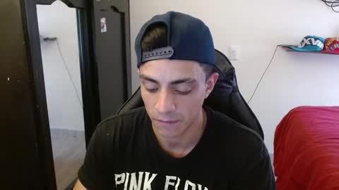 SCHNEIDER online show from November 14, 2025, 3:33 pm