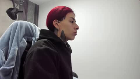 Selene online show from February 6, 2026, 1:21 am