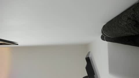 Selene online show from April 6, 2026, 1:25 am