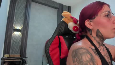 Selene online show from April 6, 2026, 4:46 am