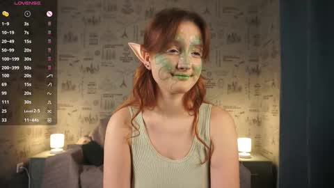 Amelie online show from October 31, 2025, 2:51 pm