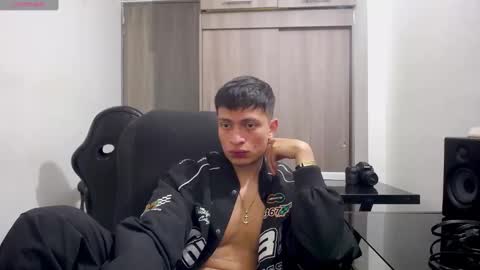 Juan Pablo-independent model online show from January 20, 2025, 3:15 am