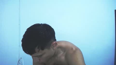 Juan Pablo-independent model online show from December 1, 2025, 3:55 am