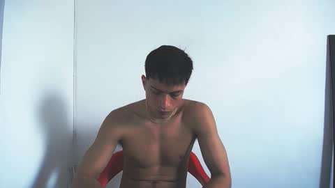 Juan Pablo-independent model online show from December 14, 2025, 8:24 pm