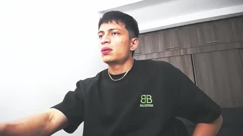 Juan Pablo-independent model online show from February 13, 2026, 3:13 am