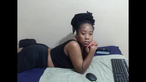 _sexylipss online show from December 21, 2025, 11:12 pm