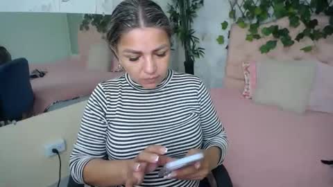 Snapshot of _sexyredhead_ chatting on April 6, 2026, 12:06 pm KATA online show from April 6, 2026, 12:06 pm