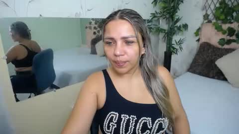 Snapshot of _sexyredhead_ chatting on April 21, 2026, 12:22 pm KATA online show from April 21, 2026, 12:22 pm