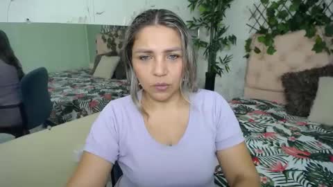 Snapshot of _sexyredhead_ chatting on April 28, 2026, 12:32 pm KATA online show from April 28, 2026, 12:32 pm