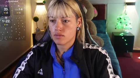 _sharlotte777 online show from December 23, 2024, 2:07 pm