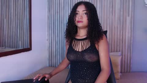 Snapshot of _sienna_ruby chatting on June 1, 2026, 2:41 pm Angie online show from June 1, 2026, 2:41 pm