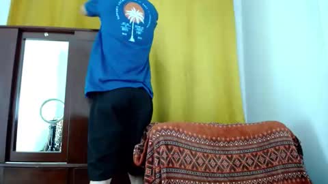 Snapshot of _skyleer_ chatting on November 2, 2025, 11:40 pm _skyleer_ online show from November 2, 2025, 11:40 pm