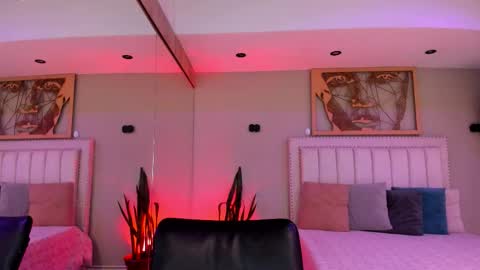    640  200   online show from December 21, 2025, 12:12 pm