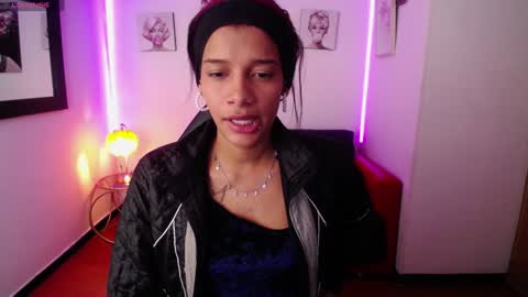 Sofia online show from February 6, 2025, 2:22 am