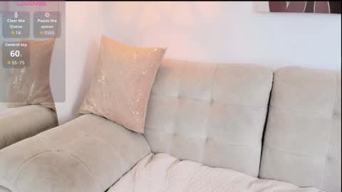 Snapshot of _sofiadeluxe_ chatting on October 24, 2025, 6:37 pm SOFIA DELUXE online show from October 24, 2025, 6:37 pm