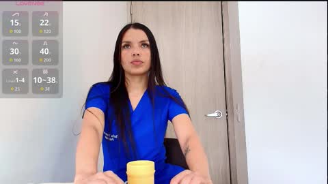 Snapshot of _sofiadeluxe_ chatting on October 27, 2025, 6:45 pm SOFIA DELUXE online show from October 27, 2025, 6:45 pm