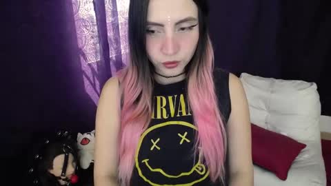 Snapshot of _sofiapink chatting on May 5, 2026, 7:44 pm Sofia online show from May 5, 2026, 7:44 pm