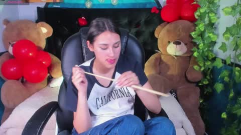 Sophie  online show from February 19, 2025, 11:25 pm