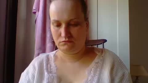 Melisa online show from March 9, 2025, 12:09 pm