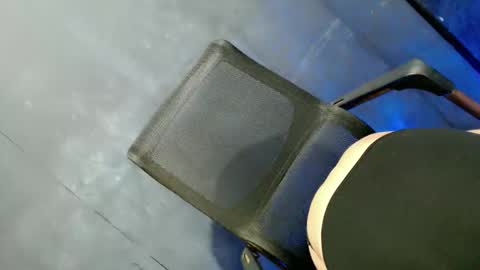 Eilachloe online show from October 19, 2025, 5:41 am