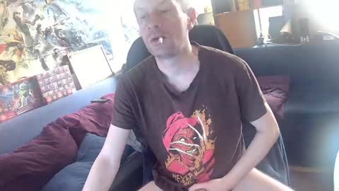 Snapshot of _svenerd_____ chatting on June 3, 2026, 11:35 am _svenerd_____ online show from June 3, 2026, 11:35 am