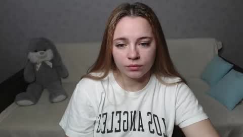 Lana online show from October 3, 2025, 5:26 am