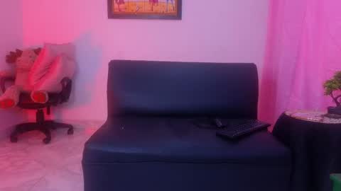   0900 p.m a 0500 a.m Colombia time UTC -5  online show from March 8, 2026, 2:59 am