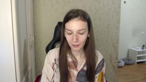 Dora online show from November 7, 2025, 1:44 pm