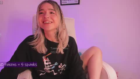 _tammarra_ online show from March 2, 2026, 5:42 pm